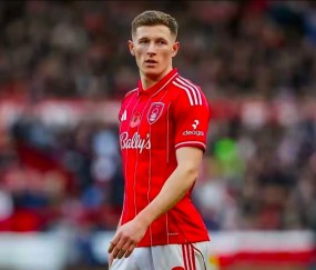 pp电子试玩-曼城欲1亿镑签森林中场安德森，曼联或难竞争|诺丁汉森林|德克兰-赖斯|纽卡斯尔|埃利奥特-安德森|罗德里戈·埃尔南德斯·卡斯坎特_新浪体育_新浪新闻