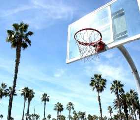 CBA季后赛直播：广厦vs青岛视频直播在线（4月23日）8强赛最后一战！